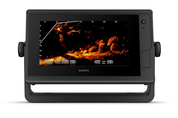 GPSMAP 722 Plus with Panoptix sonar screen